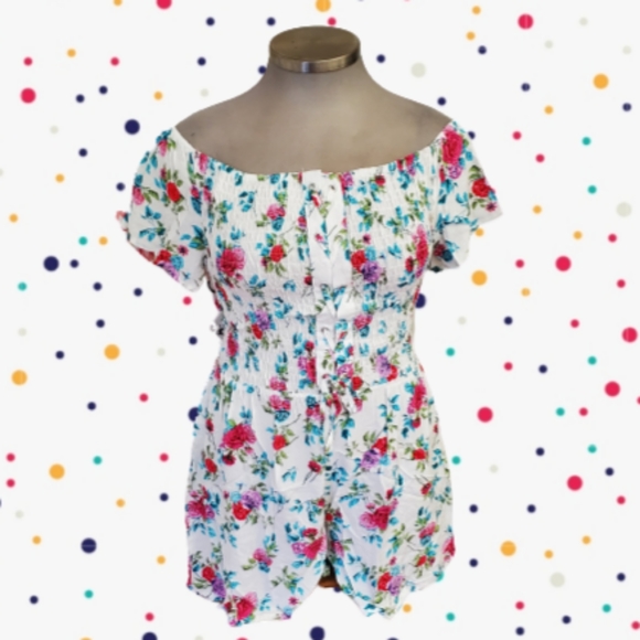 💐LOVE by CHESLEY💐 LACE UP FLORAL ROMPER 1x NWT - Picture 1 of 8